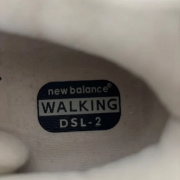 New Balance 577 Light tan Leather, Velcro Strap Athletic Walking Shoes 8.5 - Picture 7 of 9